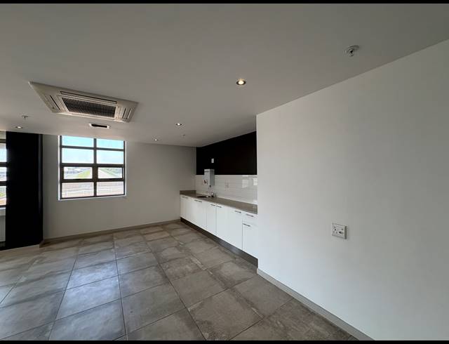 1,163M² OFFICE TO LET IN WOODSTOCK